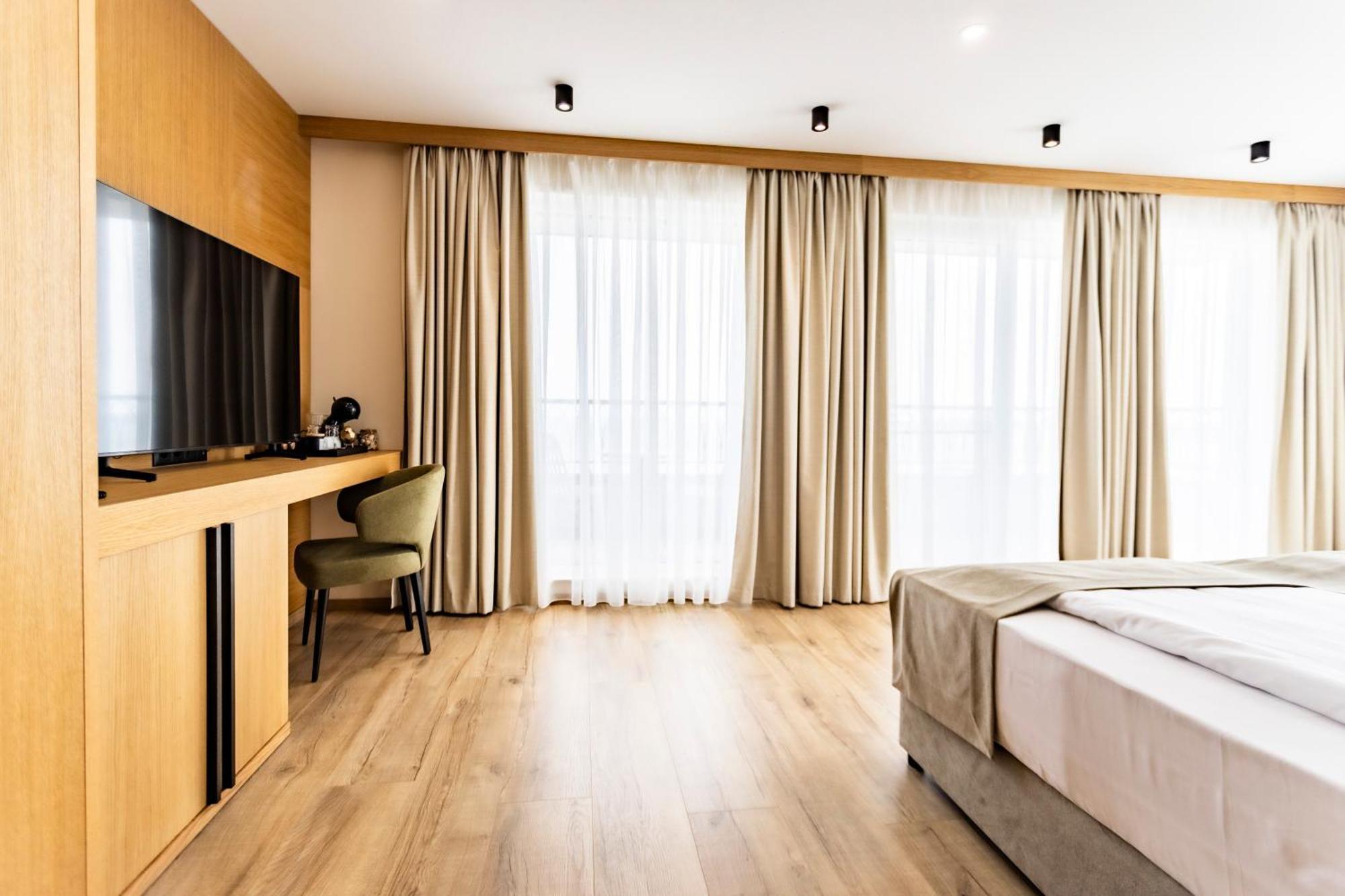 Natura All Seasons Boutique Hotel Burgas Extérieur photo
